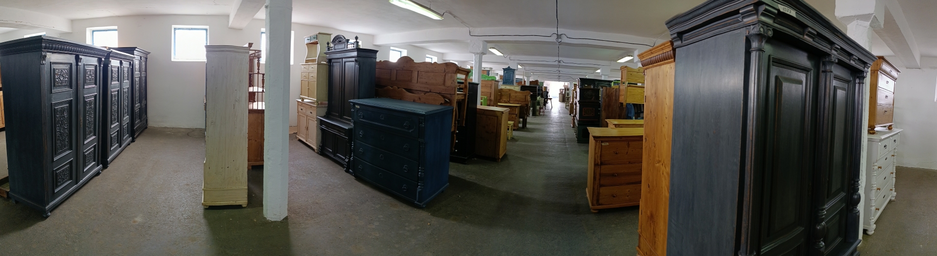 HUNGARIAN ANTIQUE PINE