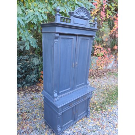 # 1359 Antique Pine Wardrobe (Blue)