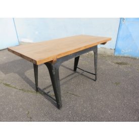 Antique Iron Leg Table (black base-waxed top)