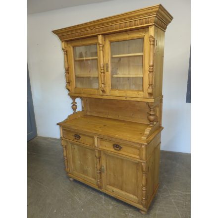 # 1661 Antique Pine Kitchen Dresser (Waxed)