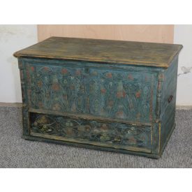 #2669 Antique hand-painted blanket chest