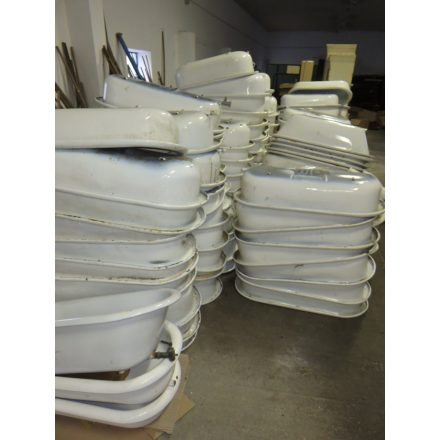 #34  Antique enamel baby bath tubs with stand