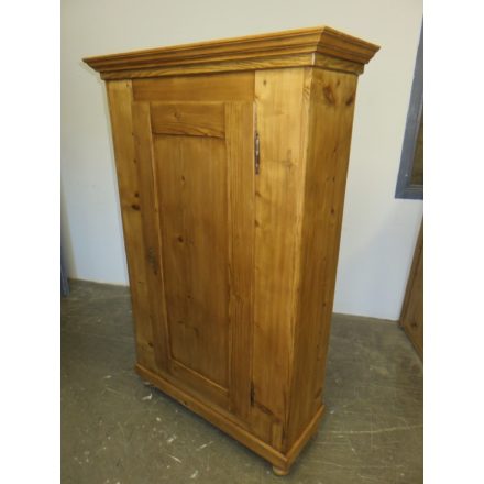 #9946 Antique Pine One Door Cabinet (waxed)