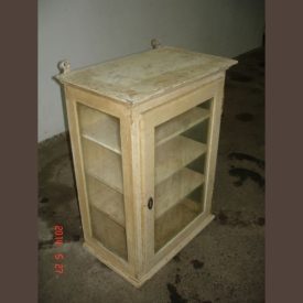   Country pine wall-cabinet /original paint, finished condition